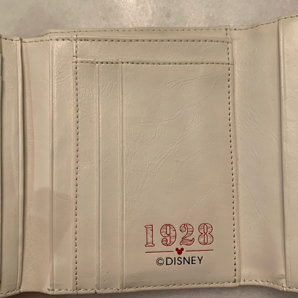 Disney Mickey Mouse wallet - Picture 5 of 10